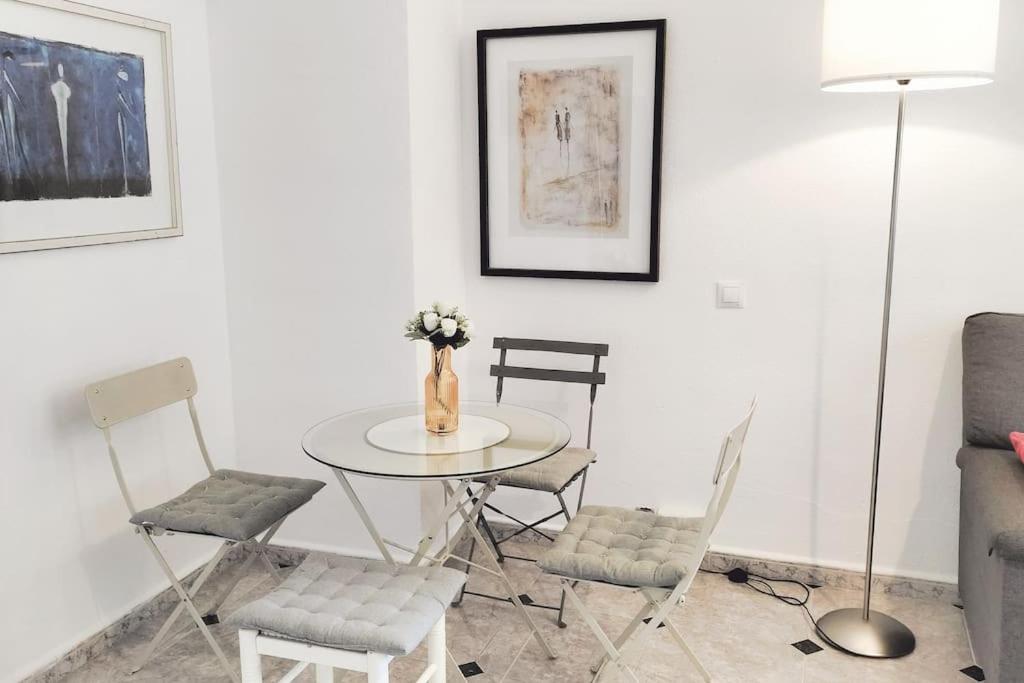 Bonito Apartamento De Dos Dormitorios En El Centro Y Calle San Miguel ตอร์เรโมลิโนส ภายนอก รูปภาพ